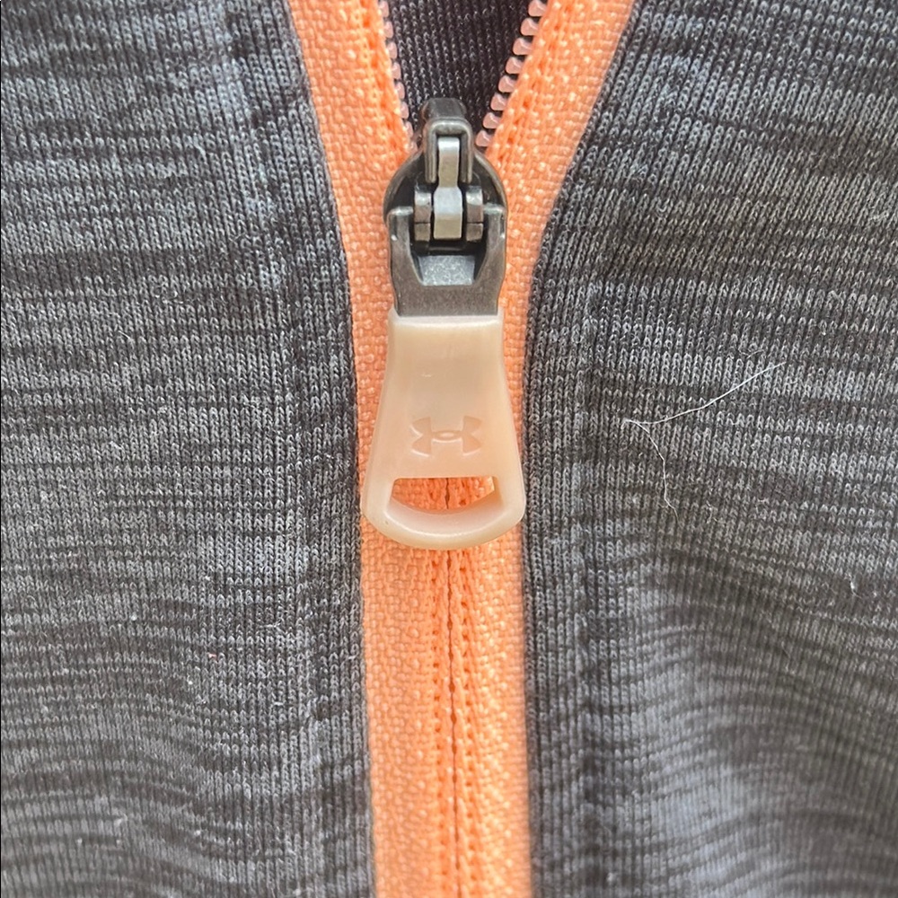 Under Armour Fitted Long Sleeve Black and Gray Zippered Top - Picture 7 of 7